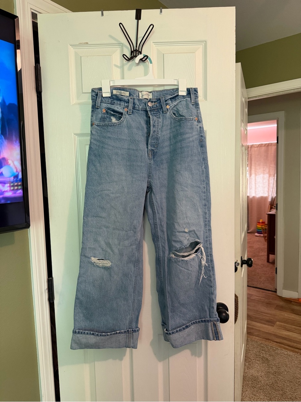 Universal Thread Light Blue Distressed Wide-Leg Jeans
